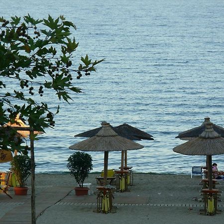 Kleanthis Blue Apartment Nea Vrasna Bagian luar foto