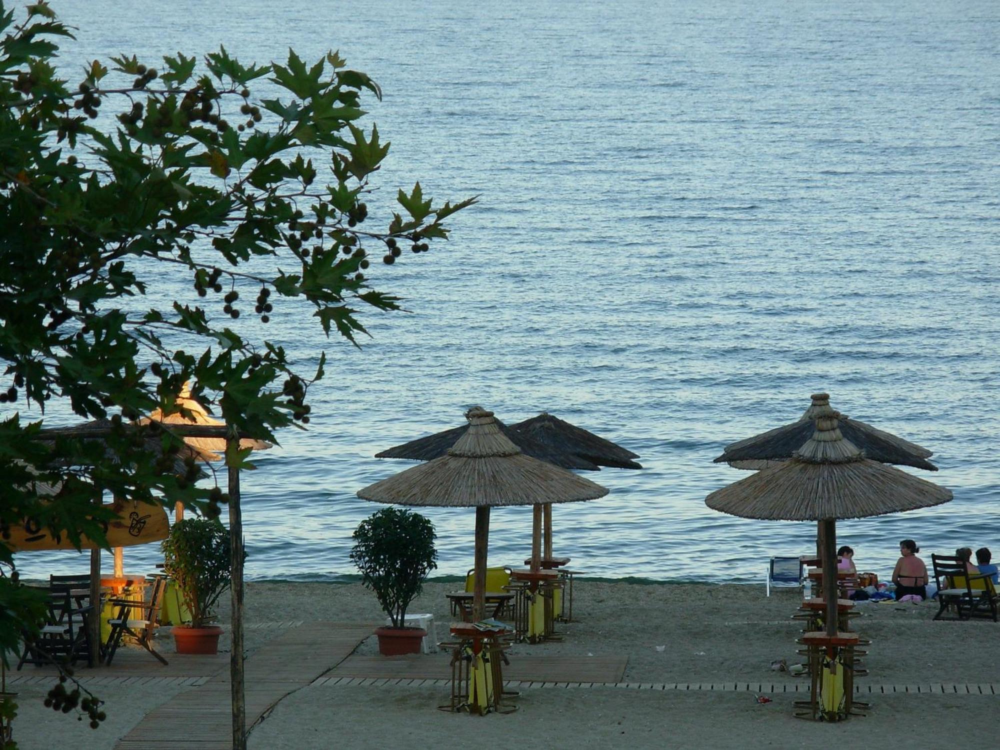 Kleanthis Blue Apartment Nea Vrasna Bagian luar foto