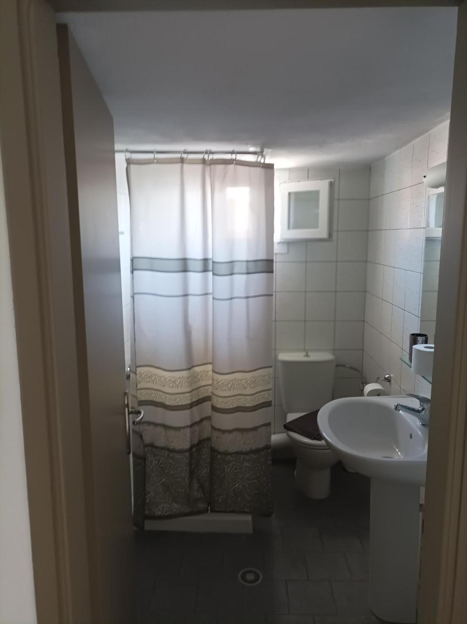 Kleanthis Blue Apartment Nea Vrasna Bagian luar foto