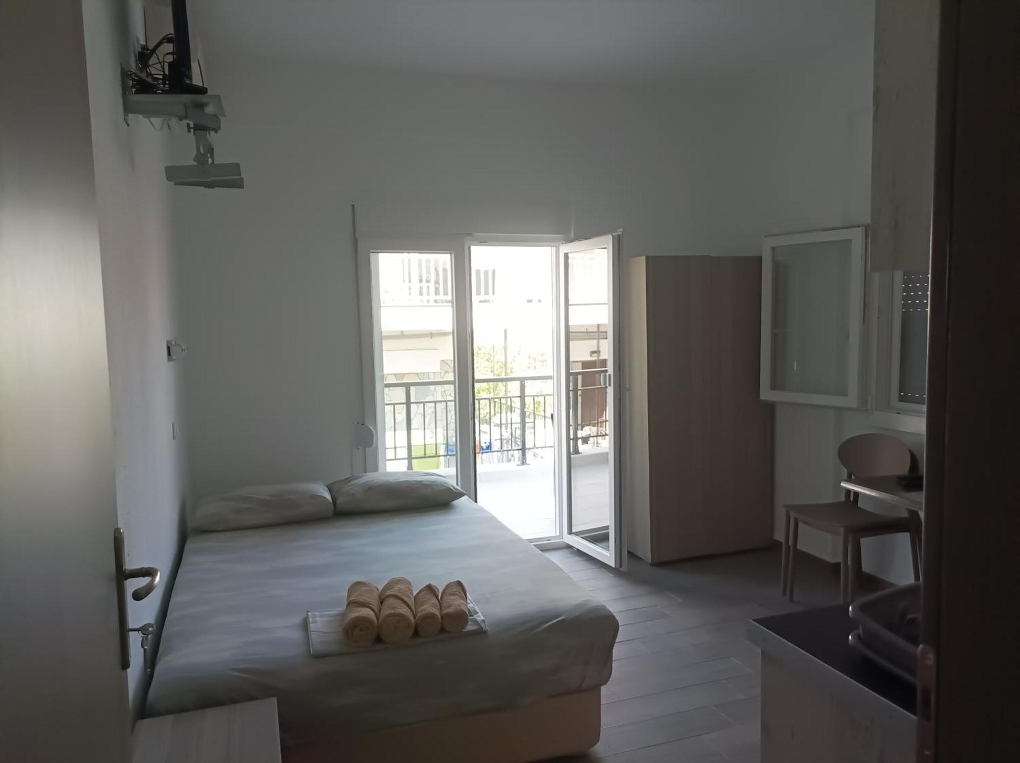 Kleanthis Blue Apartment Nea Vrasna Bagian luar foto