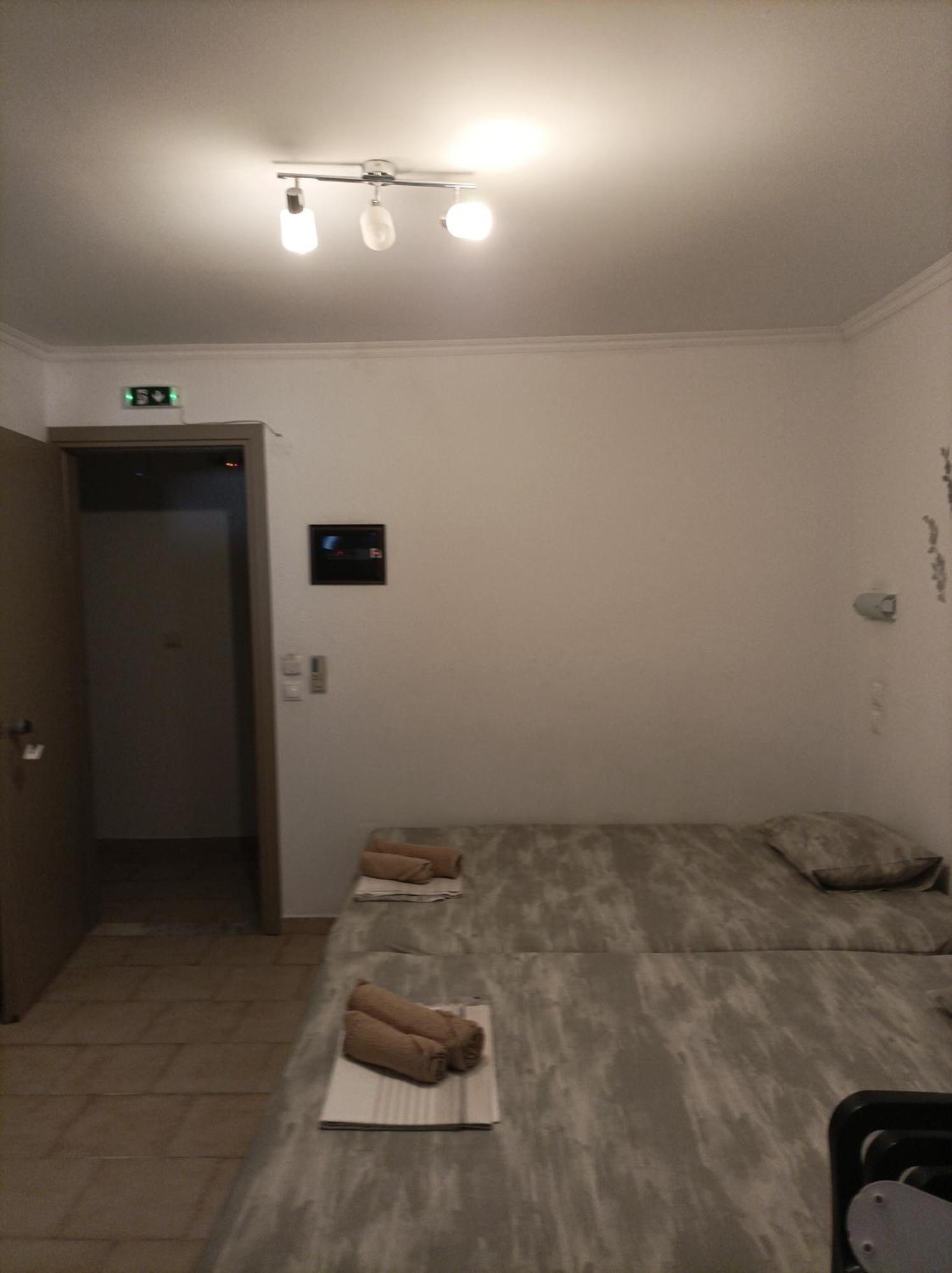 Kleanthis Blue Apartment Nea Vrasna Bagian luar foto