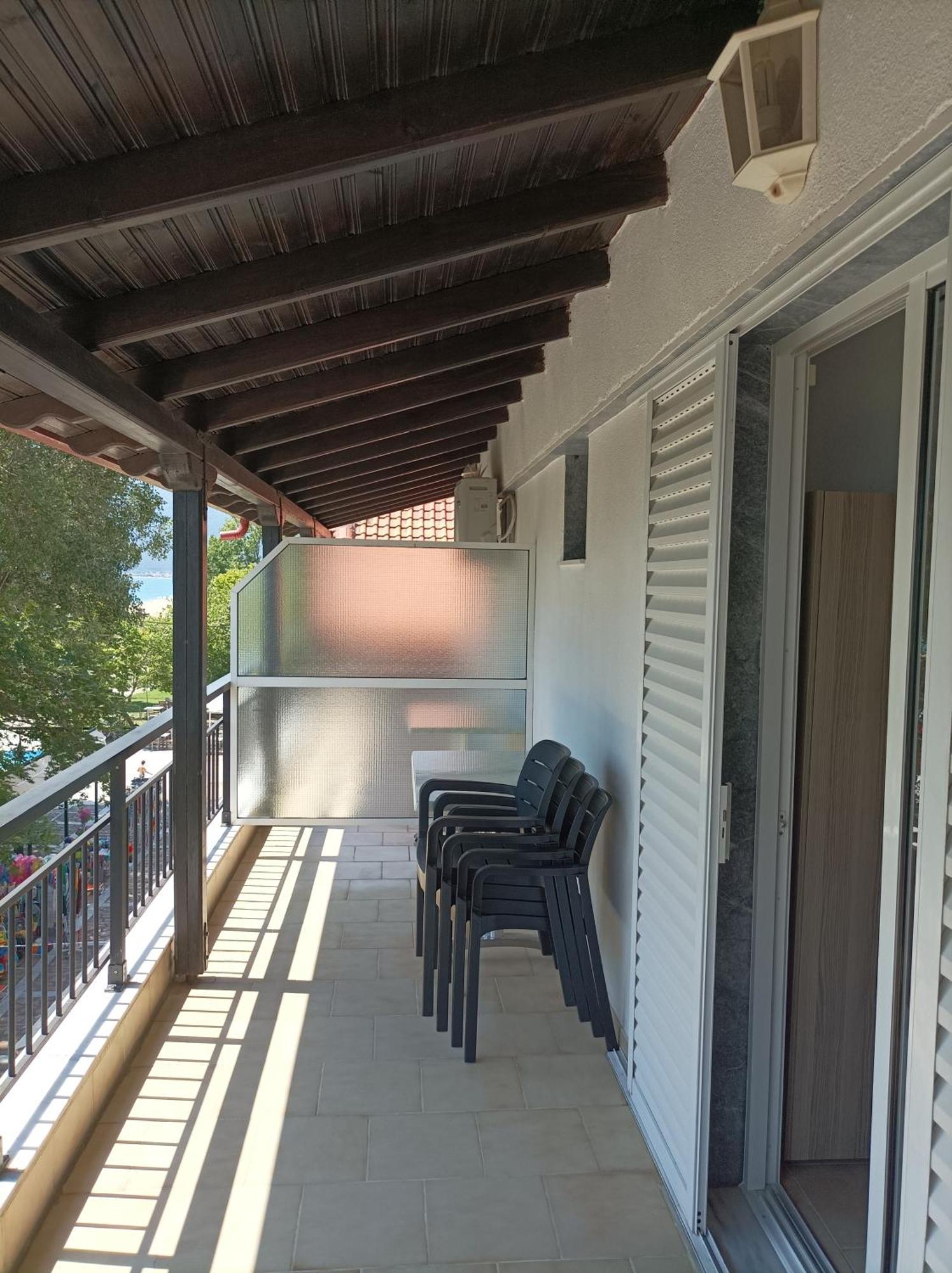 Kleanthis Blue Apartment Nea Vrasna Bagian luar foto