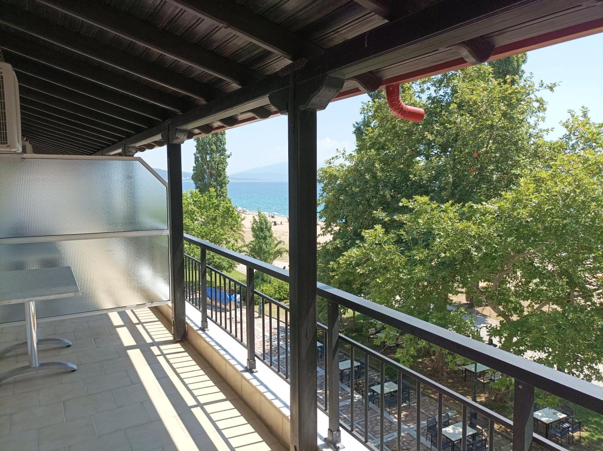 Kleanthis Blue Apartment Nea Vrasna Bagian luar foto